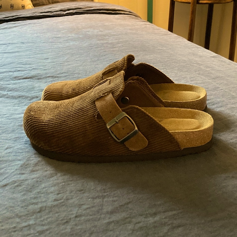 cushionare women’s clogs